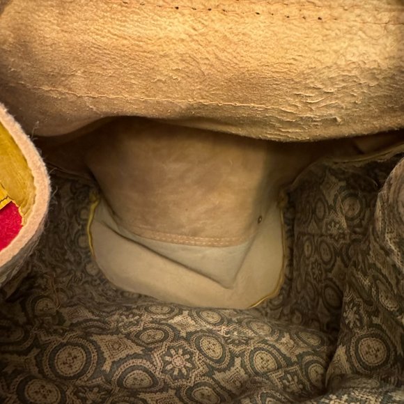 Exquisite Handmade Moroccan Sheepskin Backpack with Kilim Carpet - Picture 6 of 7